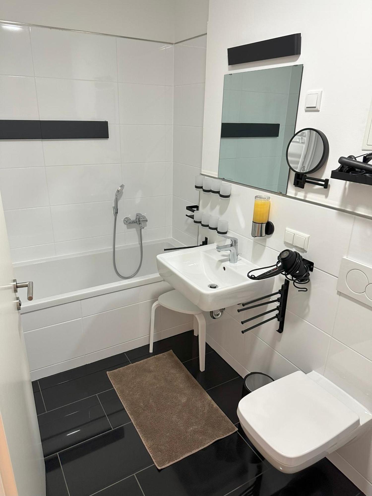 Quartier Schillereck Apartment Erfurt Ngoại thất bức ảnh